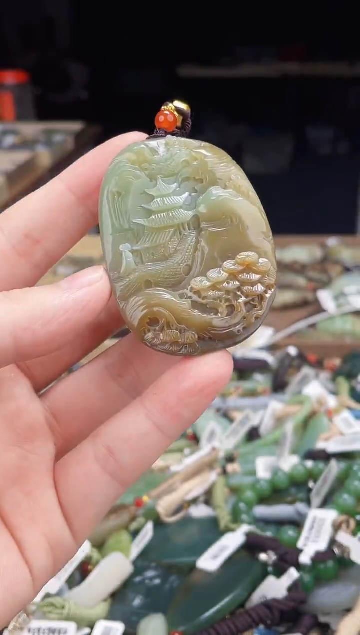 颈饰未镶嵌和田玉1