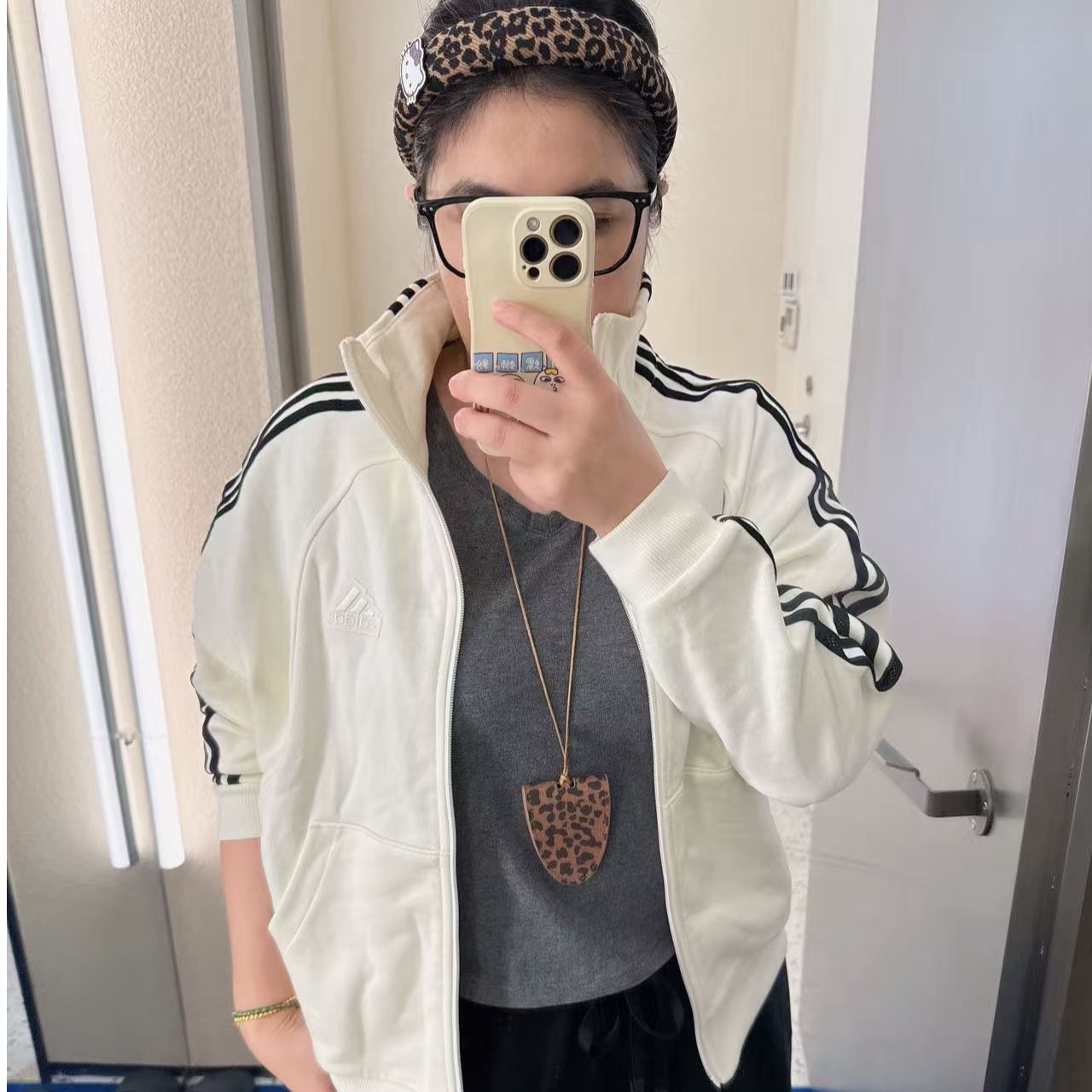 adidas/阿迪达斯双十一好物女子立领冬天休闲夹克外套JN0760