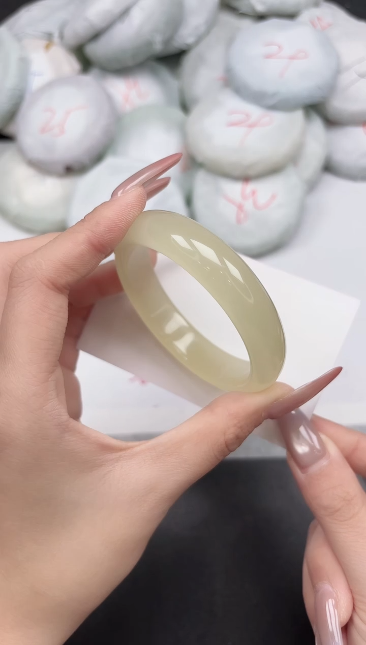 东凌女款手镯121-56.3