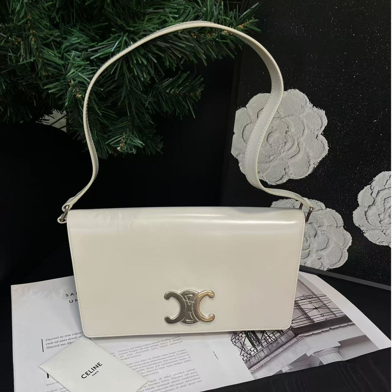 95新 Celine/思琳 22年白色Trapeze单肩包B936