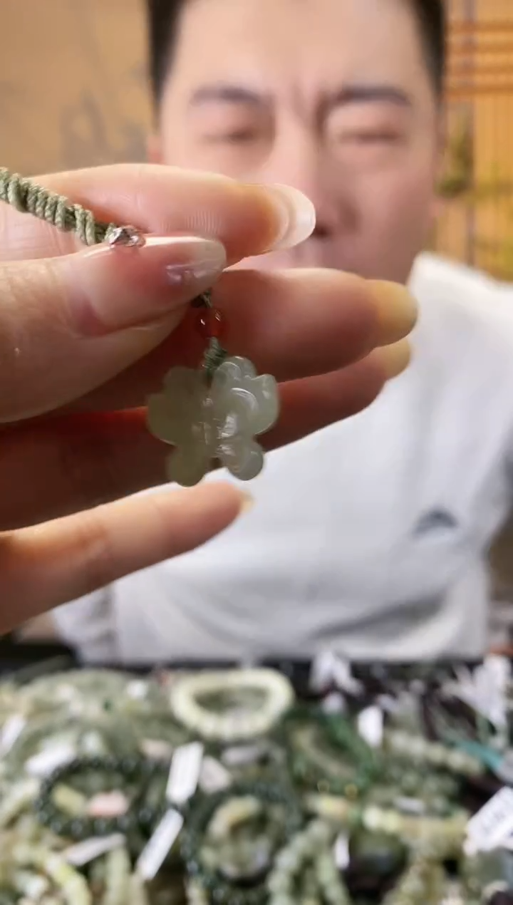 【闪购商品】和田玉颈饰未镶嵌多样性发货，拍一发一