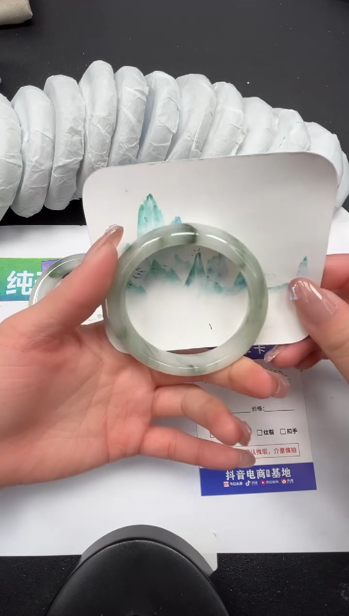 【闪购商品】石英质玉手镯未镶嵌363-54.2