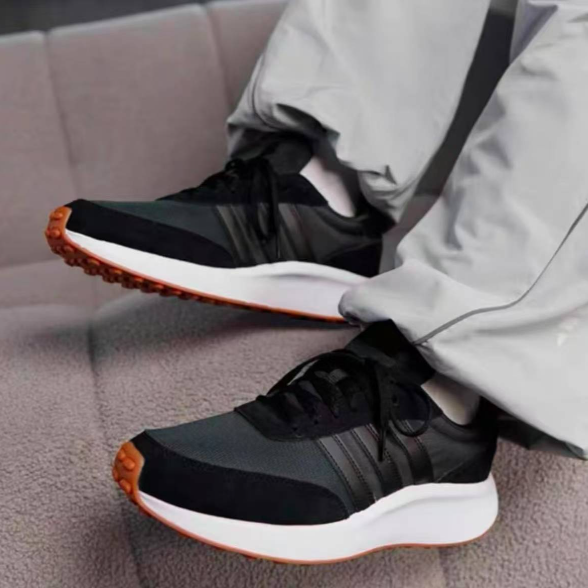 ADIDAS/阿迪达斯RUN 70S舒适防滑耐磨透气休闲男生运动鞋子ID1876