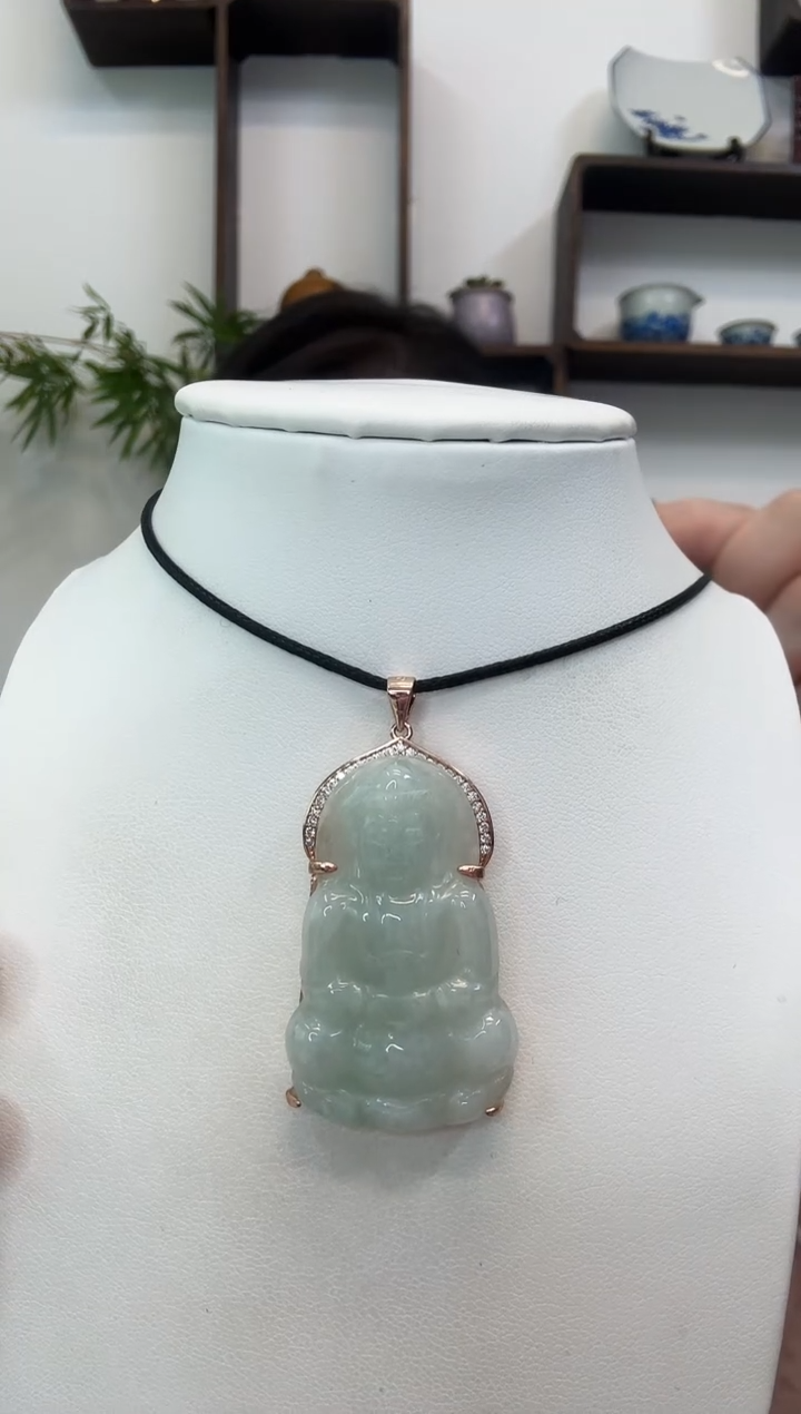 颈饰银S925镶嵌翡翠观音