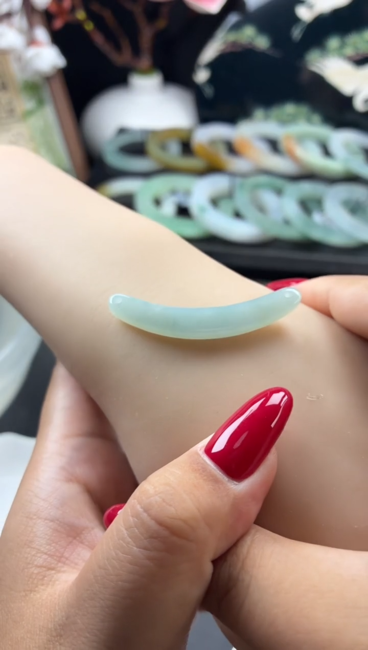 翡翠未镶嵌颈饰30号玉璜