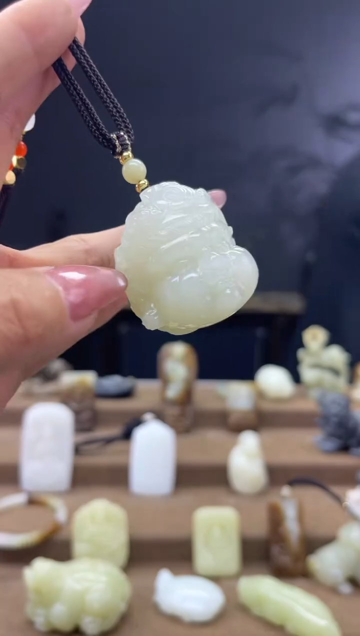 颈饰未镶嵌和田玉1