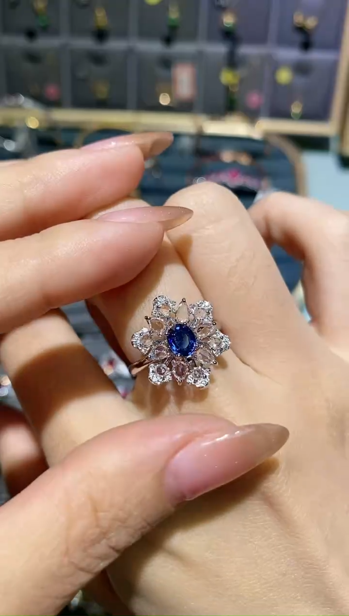 【闪购商品】蓝宝石戒指18K金镶嵌戒指