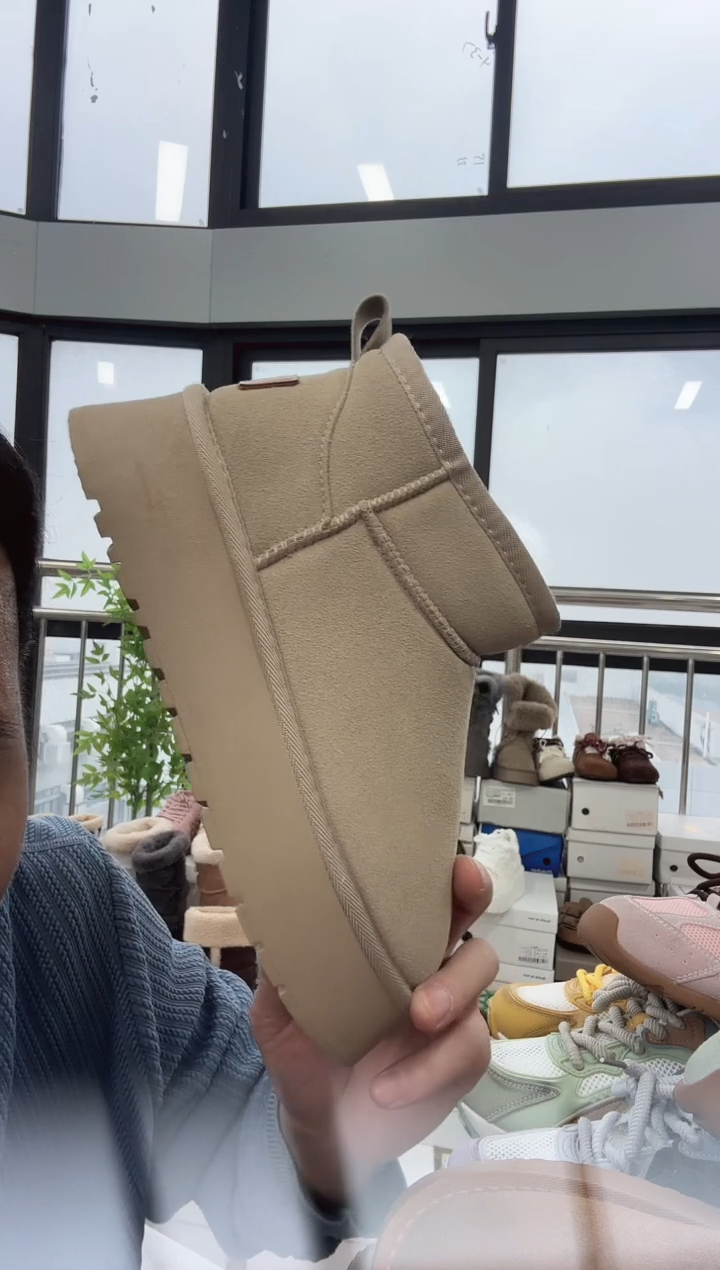 A****）米色37码孤品不退