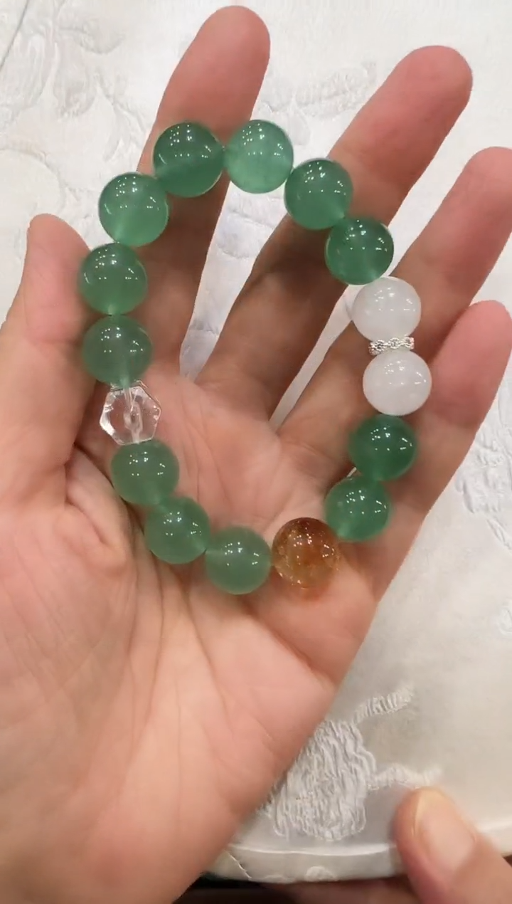 颈饰未镶嵌石英质玉国风13