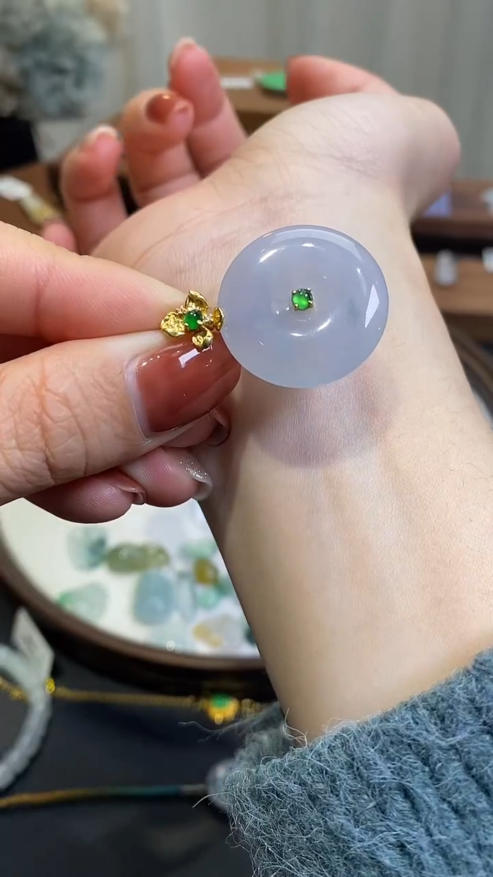【闪购商品】翡翠颈饰18K金镶嵌平安扣