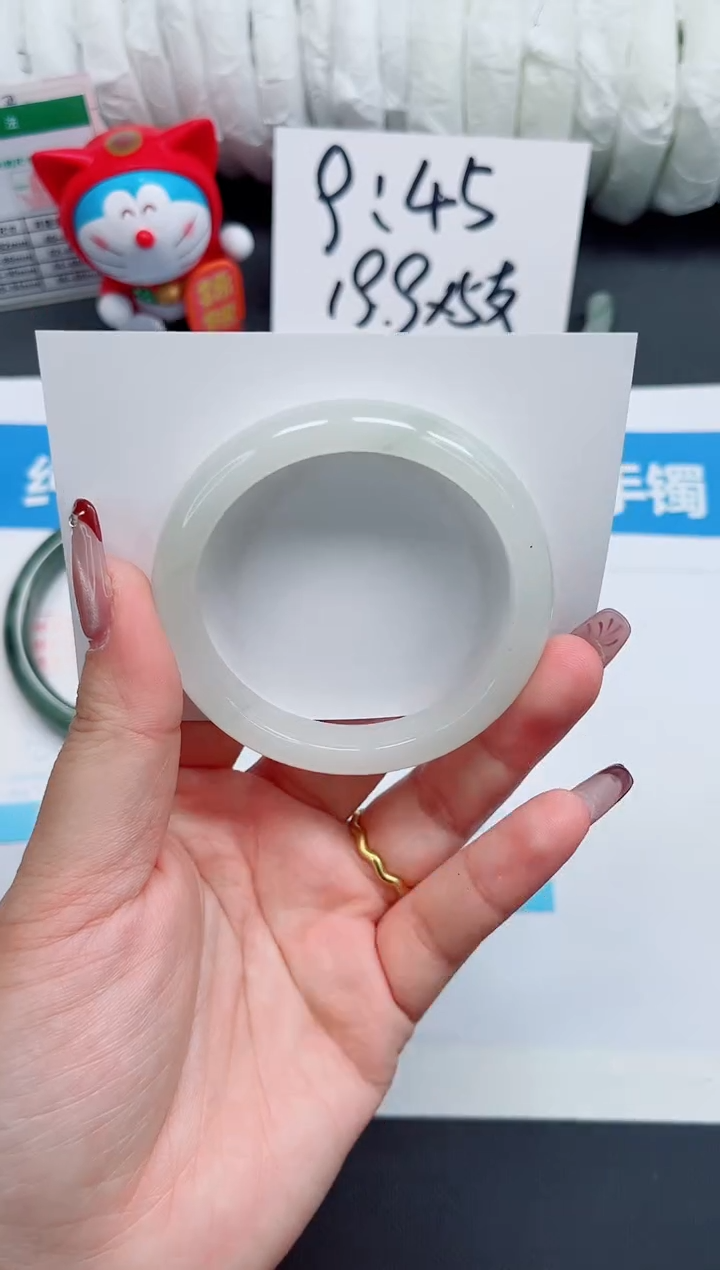 【闪购商品】石英质玉手镯未镶嵌10