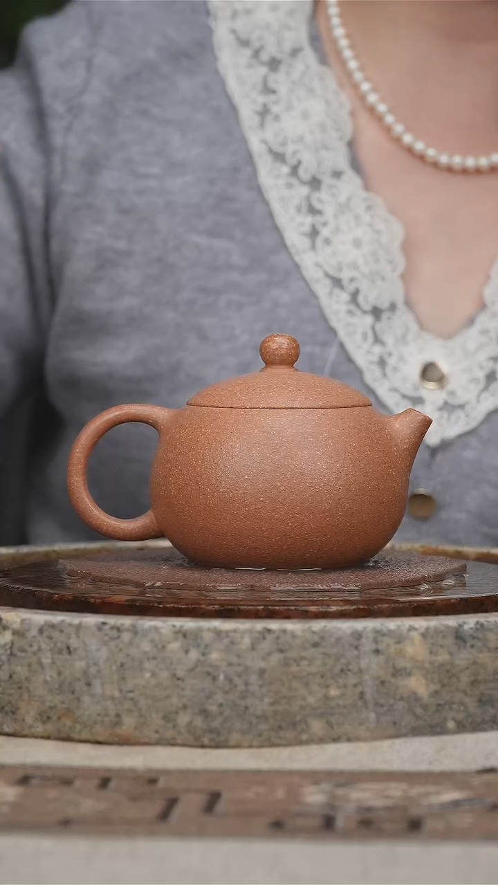 【闪购商品】紫砂茶壶冷金黄西施壶240c