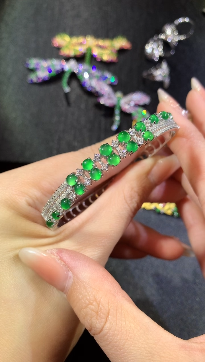 【闪购商品】翡翠手镯银S925镶嵌180-手镯