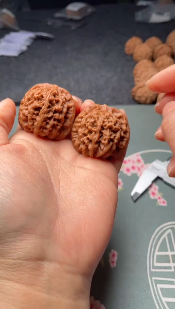 把件文玩核桃w65    秦闷   37尺