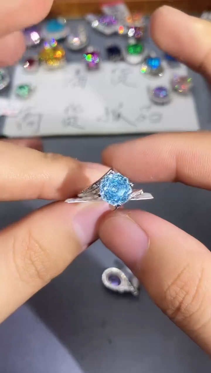 未镶嵌实验室培育钻石耳饰1