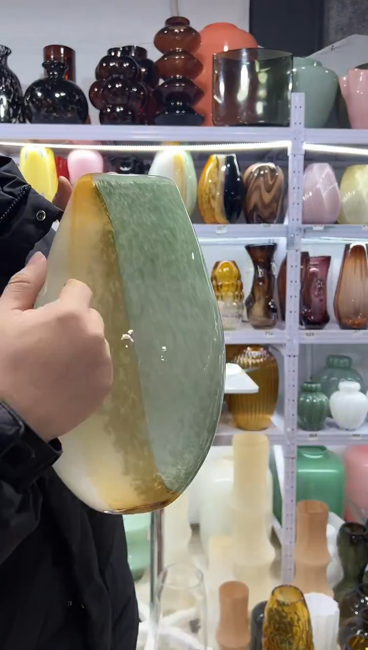 三色大号两只花瓶