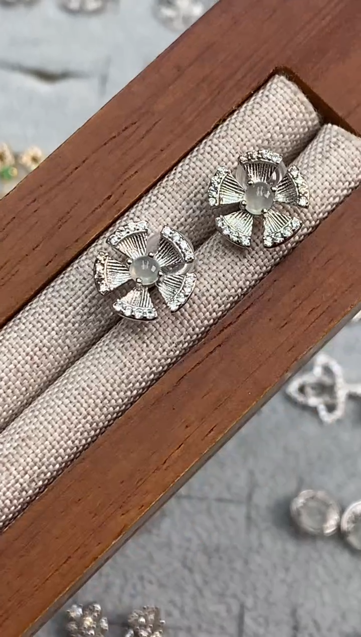 【闪购商品】翡翠耳饰银S925镶嵌耳钉