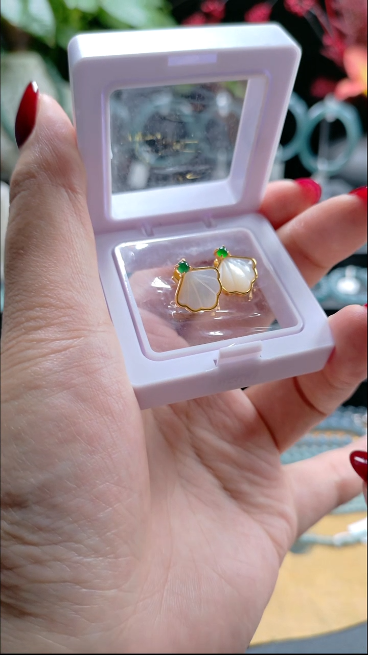 银S925镀金镶嵌翡翠耳钉阳绿耳钉