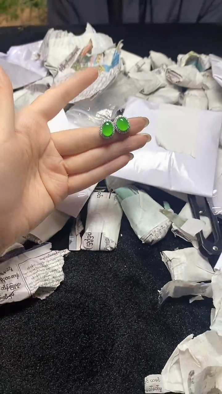 满色吊坠，所见即所得！