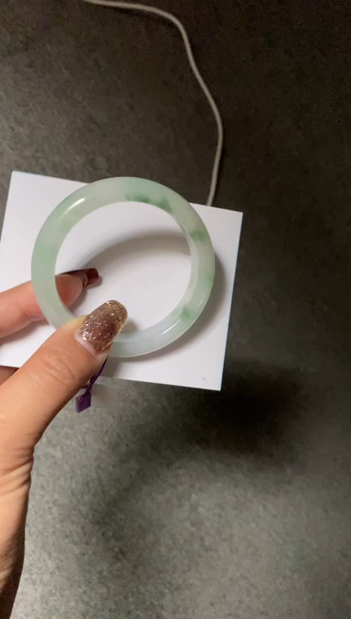 【闪购商品】翡翠手镯（贵妃镯）未镶嵌55圈口