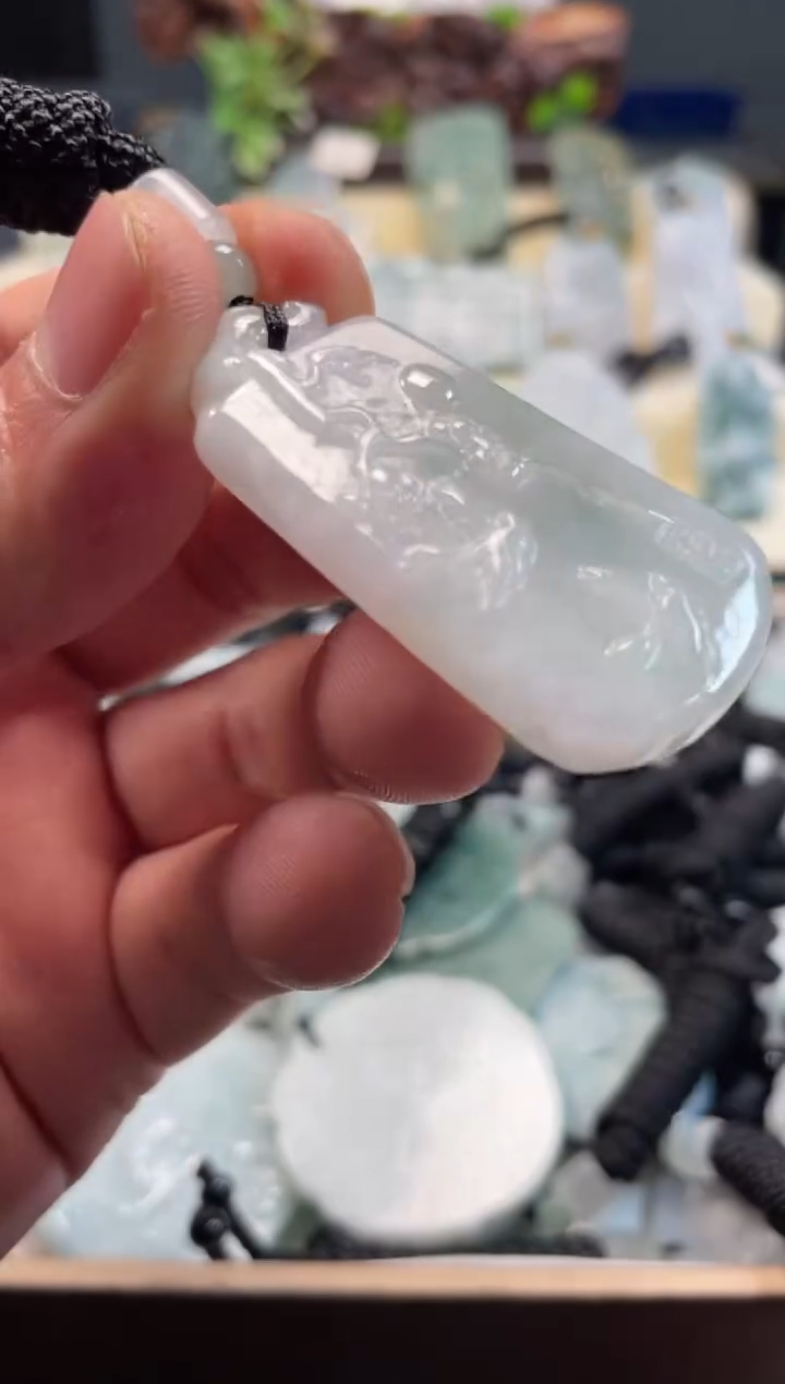 颈饰未镶嵌翡翠12/05/017