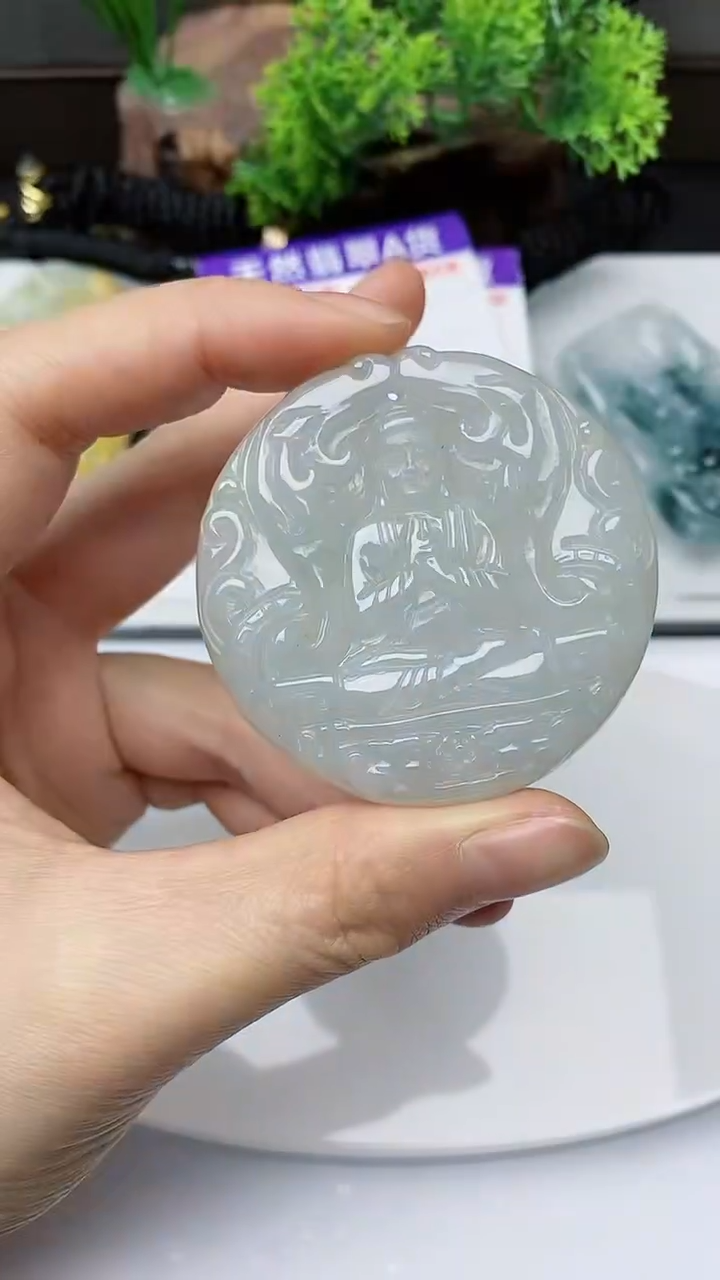 【闪购商品】翡翠颈饰未镶嵌        
