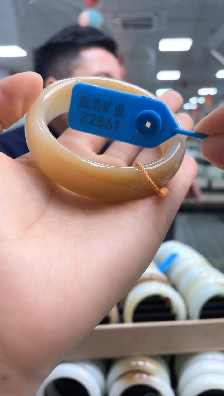 未镶嵌手镯和田玉手镯 Z2861 圈口57