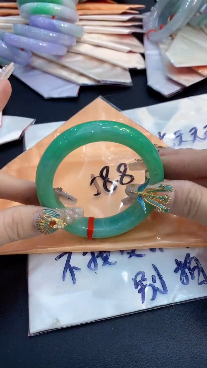 【闪购商品】翡翠手镯未镶嵌0699748795