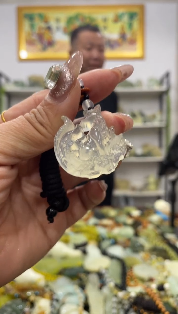 【闪购商品】岫玉吊坠未镶嵌               