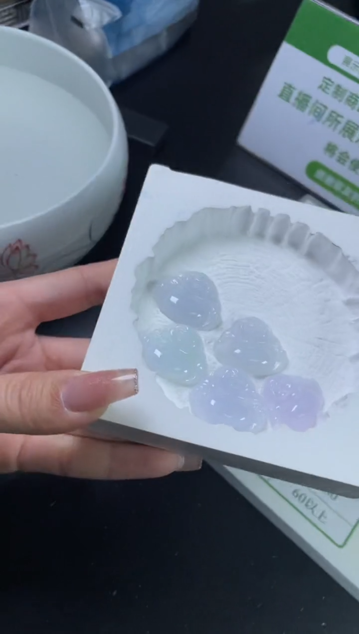 【闪购商品】翡翠吊坠(不含链)未镶嵌W001-PQGJ612-2多样性发一