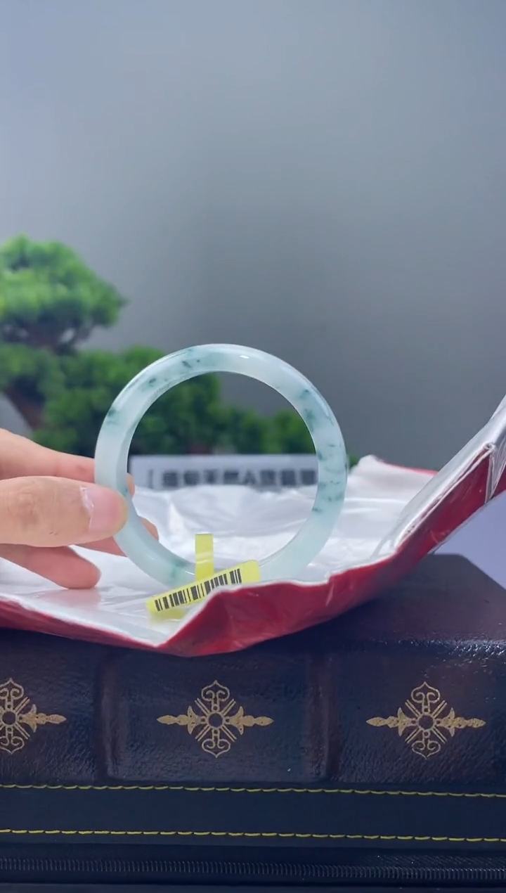 【闪购商品】翡翠手镯未镶嵌13手镯