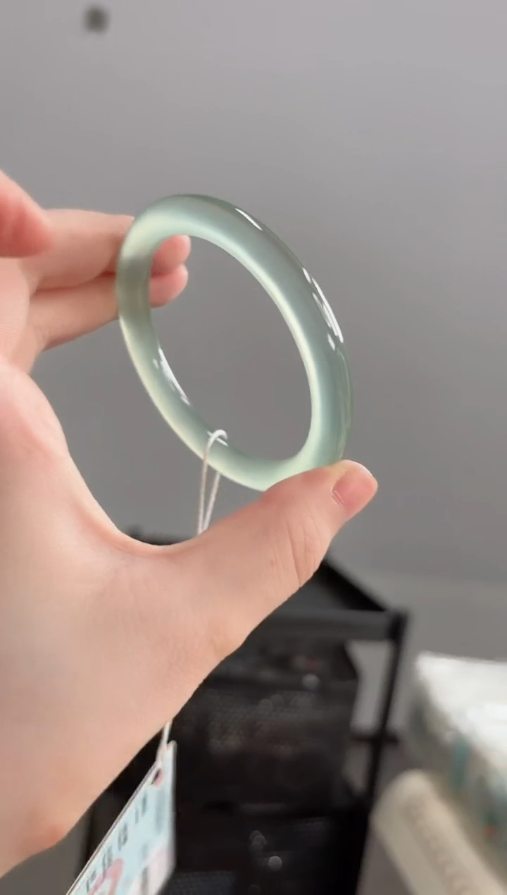 玛瑙/玉髓手镯未镶嵌52圈