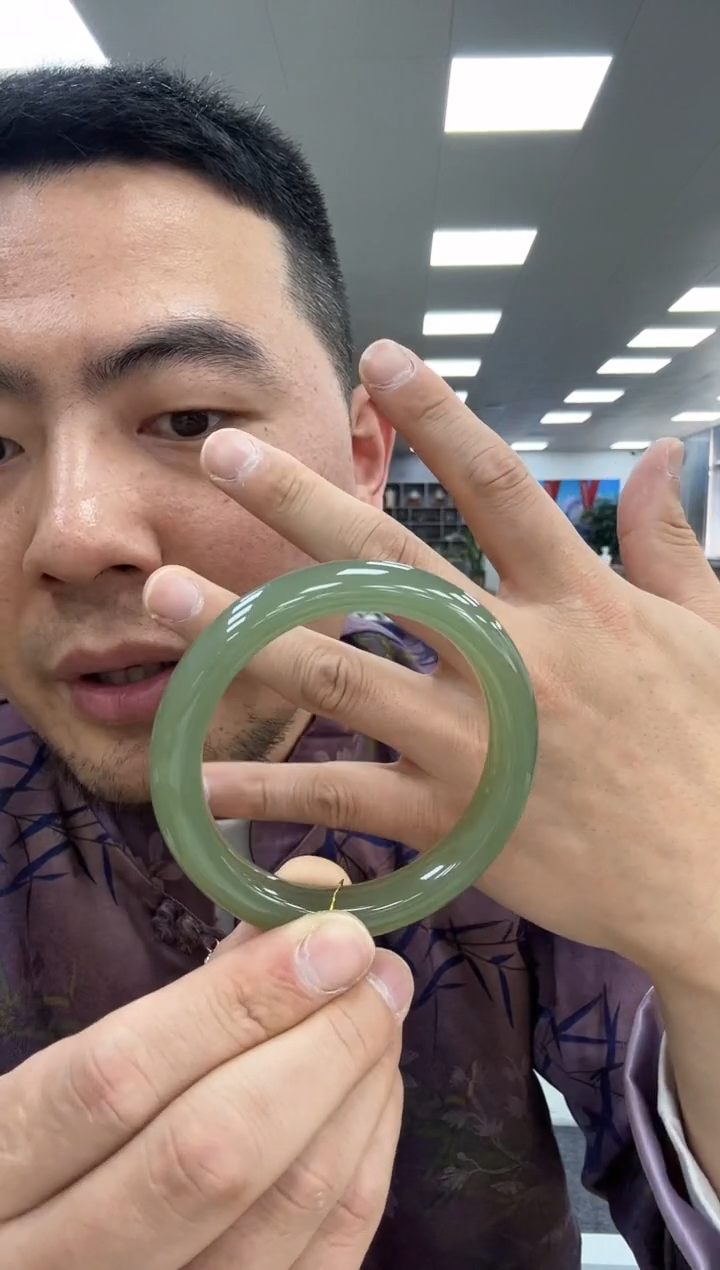 【闪购商品】和田玉手镯未镶嵌57  178