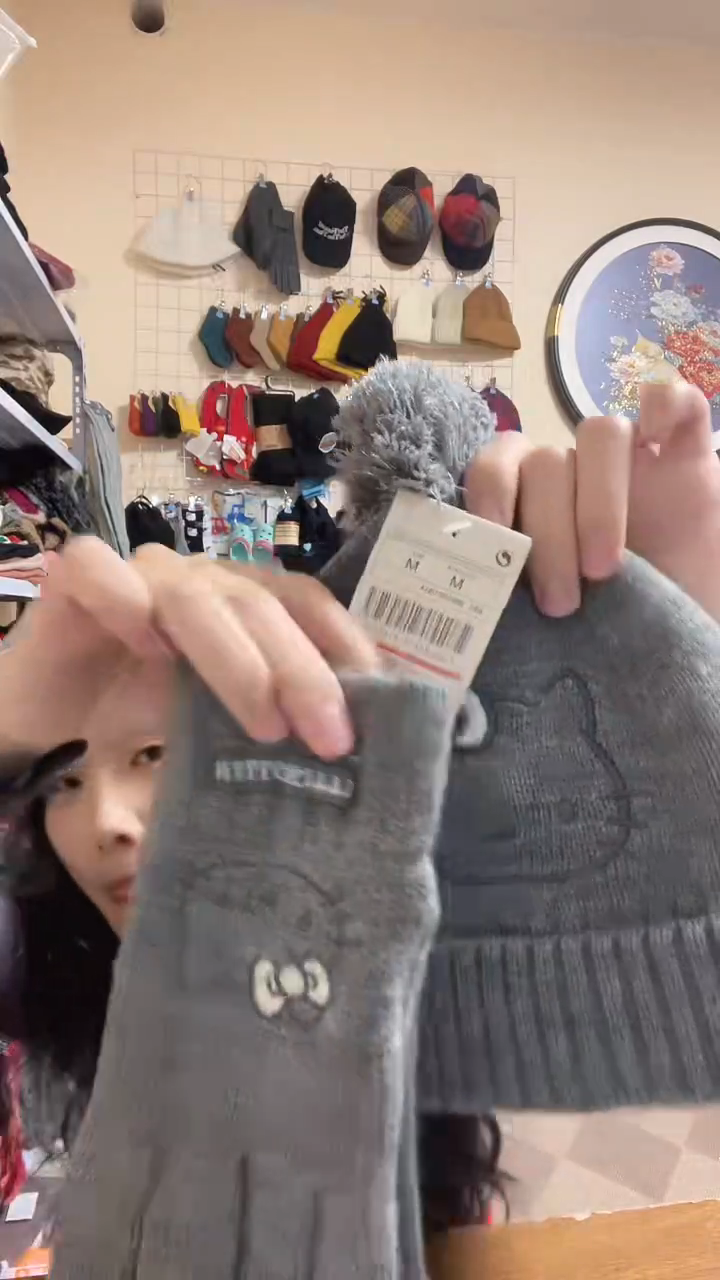 棉kt猫手套和帽子