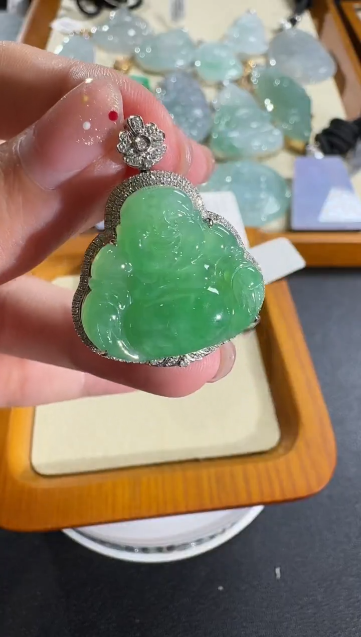 【闪购商品】翡翠吊坠(不含链)18K金镶嵌【源头工厂】钻石镶嵌