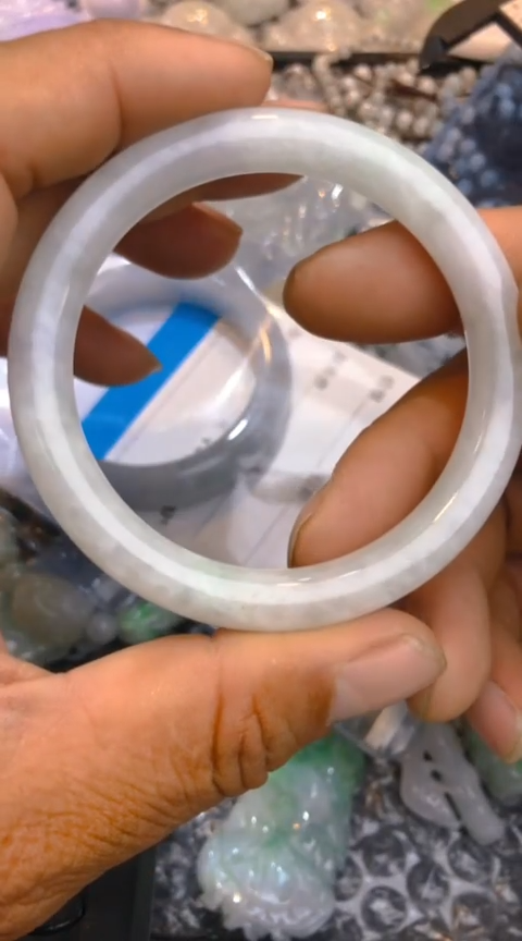 【闪购商品】翡翠吊坠(不含链)未镶嵌圆条