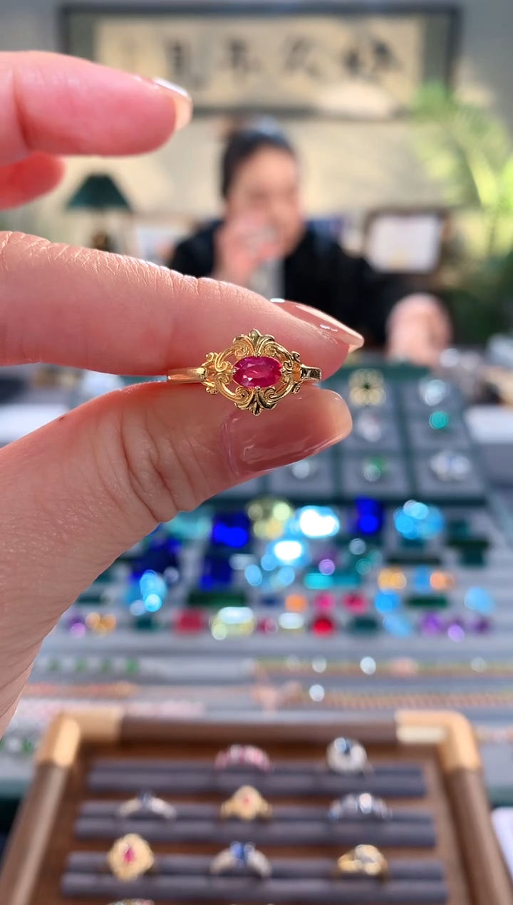 【闪购商品】红宝石戒指18K金镶嵌天然无烧红宝石戒指附大证
