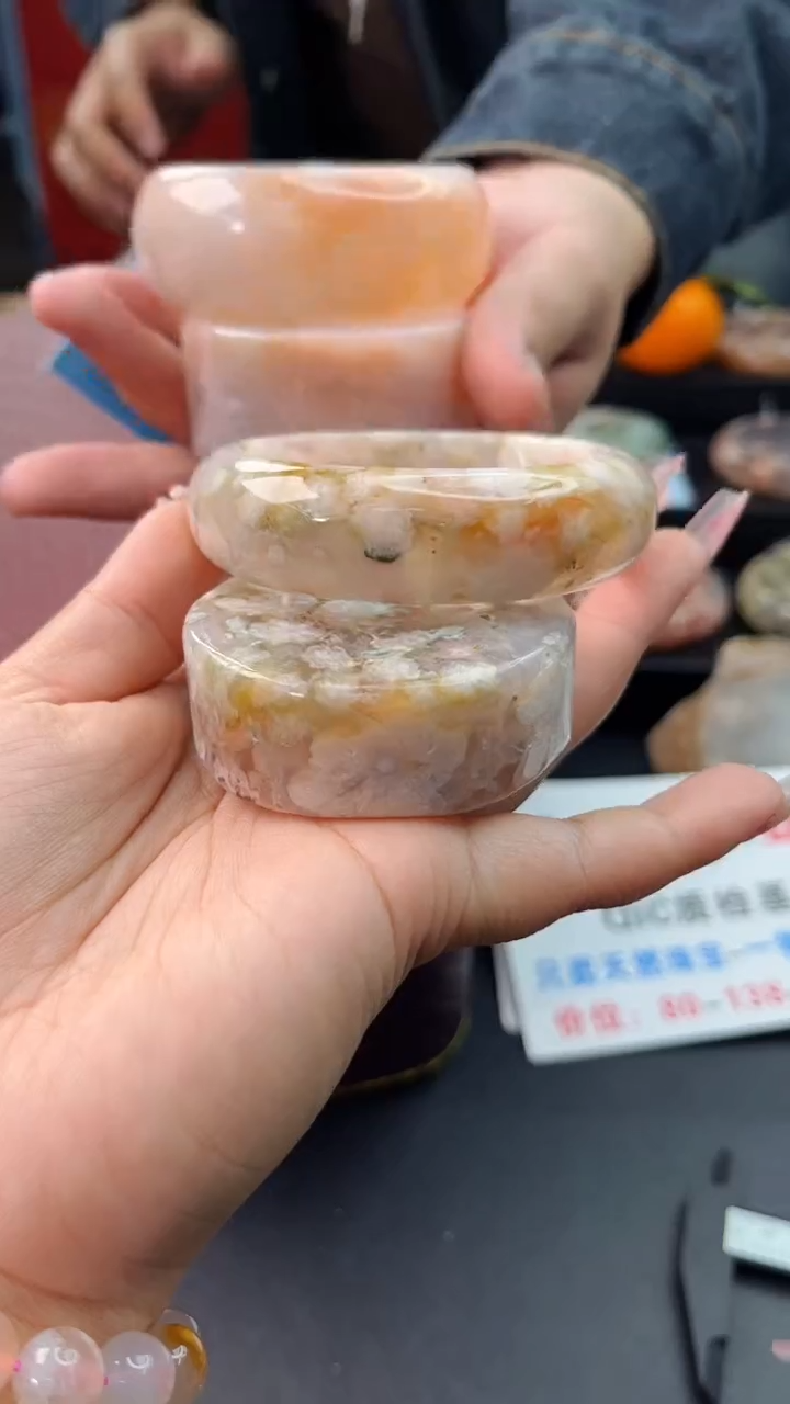 【闪购商品】石英质玉手镯未镶嵌赠送镯心（58圈口）