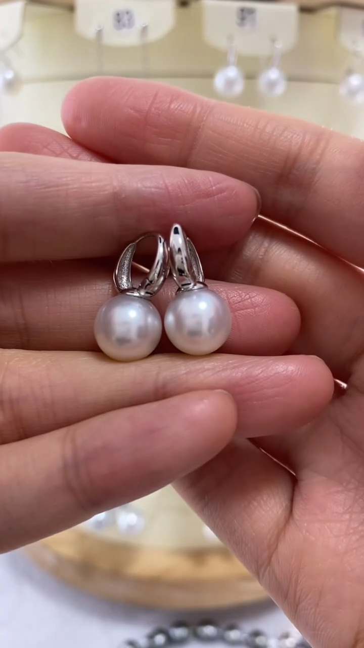 【闪购商品】海水珍珠耳饰18K金镶嵌10-11mm