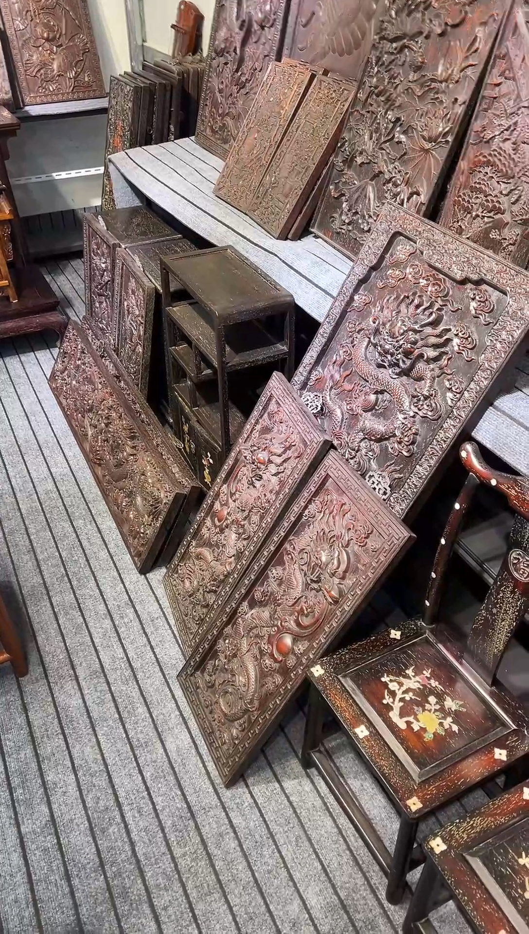 木西**北紫檀雕刻一物一拍