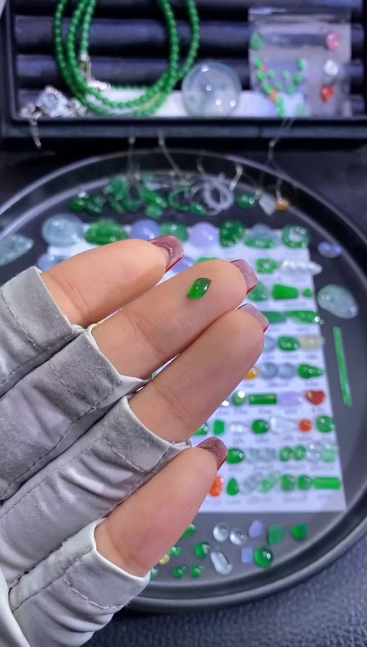 未镶嵌挂件翡翠随行