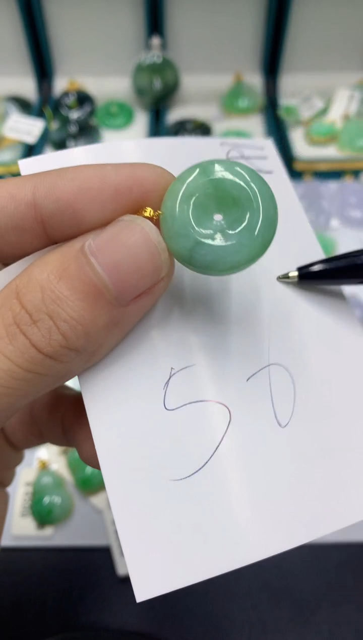 【闪购商品】翡翠颈饰18K金镶嵌翡翠