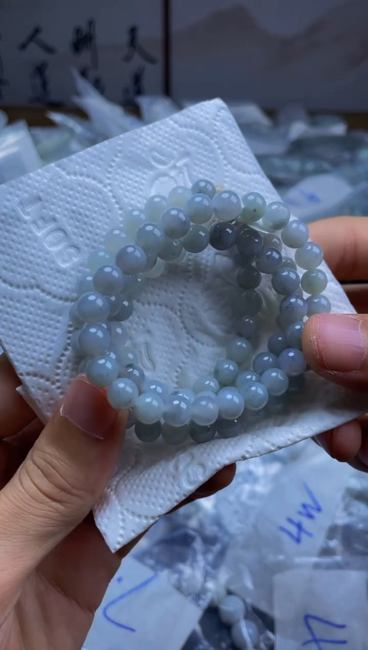 定制翡翠未镶嵌珠串