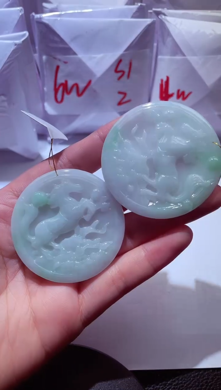 颈饰未镶嵌翡翠000088299