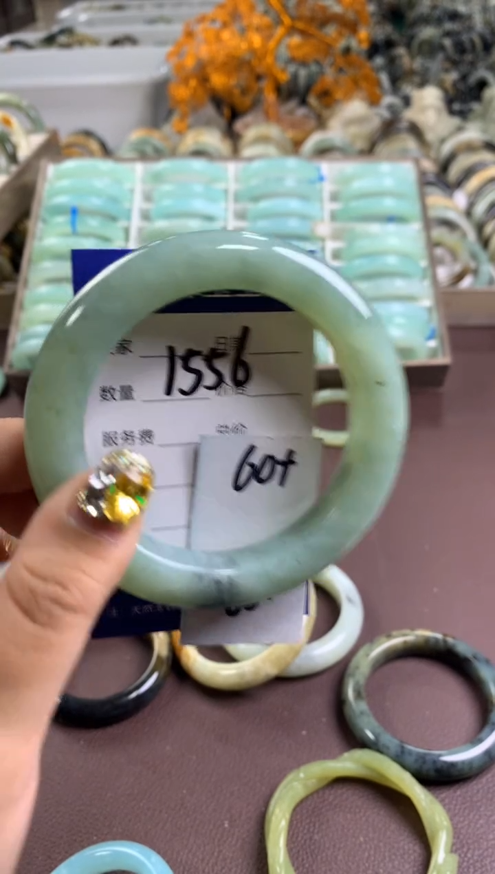 【闪购商品】蛇纹石玉手镯未镶嵌1556