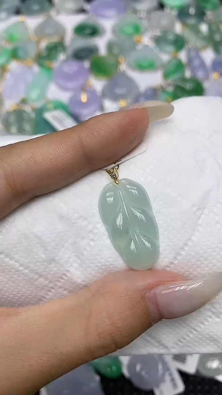 颈饰18K金镶嵌翡翠111111111111111