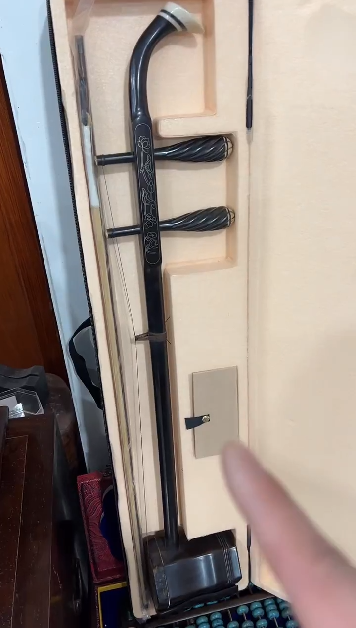 紫光檀二胡一套1
