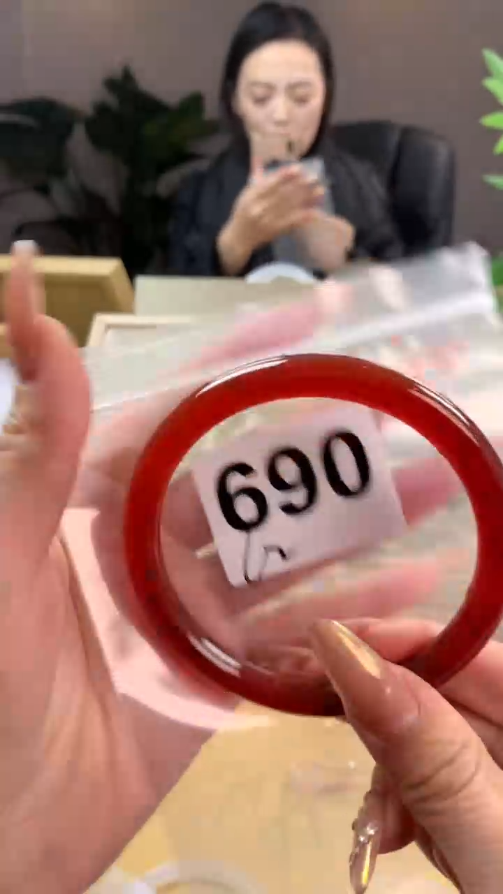 【闪购商品】玛瑙/玉髓手镯未镶嵌690