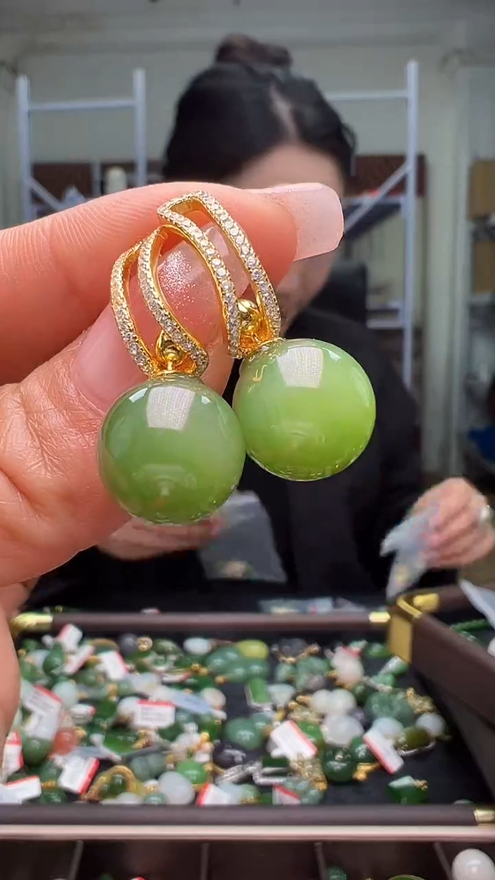 颈饰银S925镶嵌和田玉（多样性发货.发其一)1.04.108