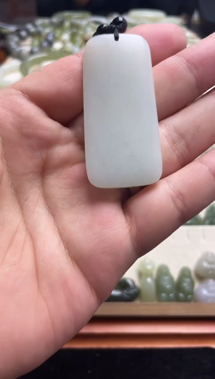 颈饰未镶嵌和田玉无事牌
